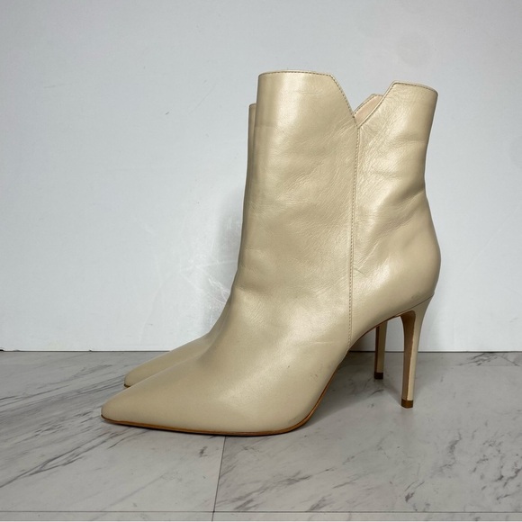 Schutz Betsey Eggshell Leather Pointy Toe Heeled Bootie 10 1/2 B - Picture 15 of 15